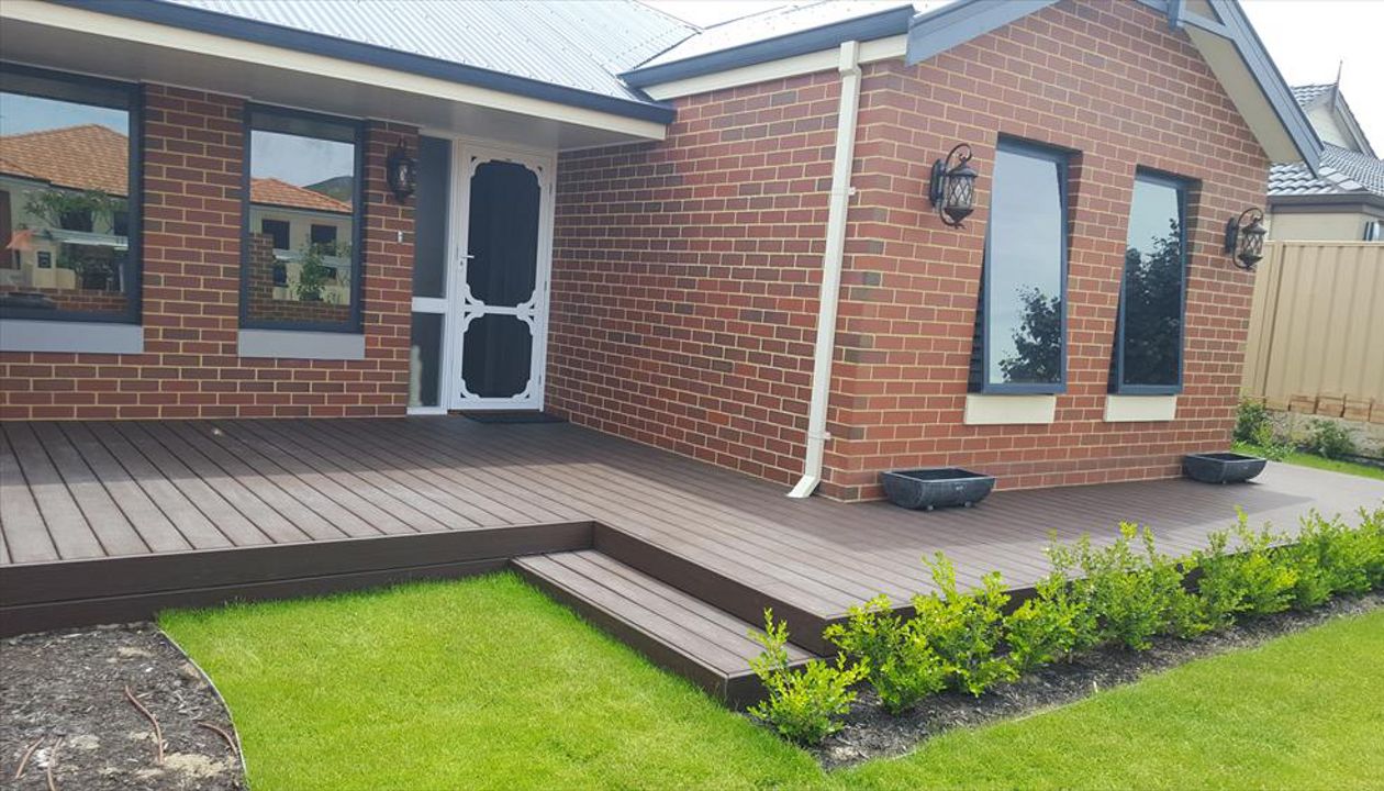 Trex Transcend - Lava Rock - Hocking