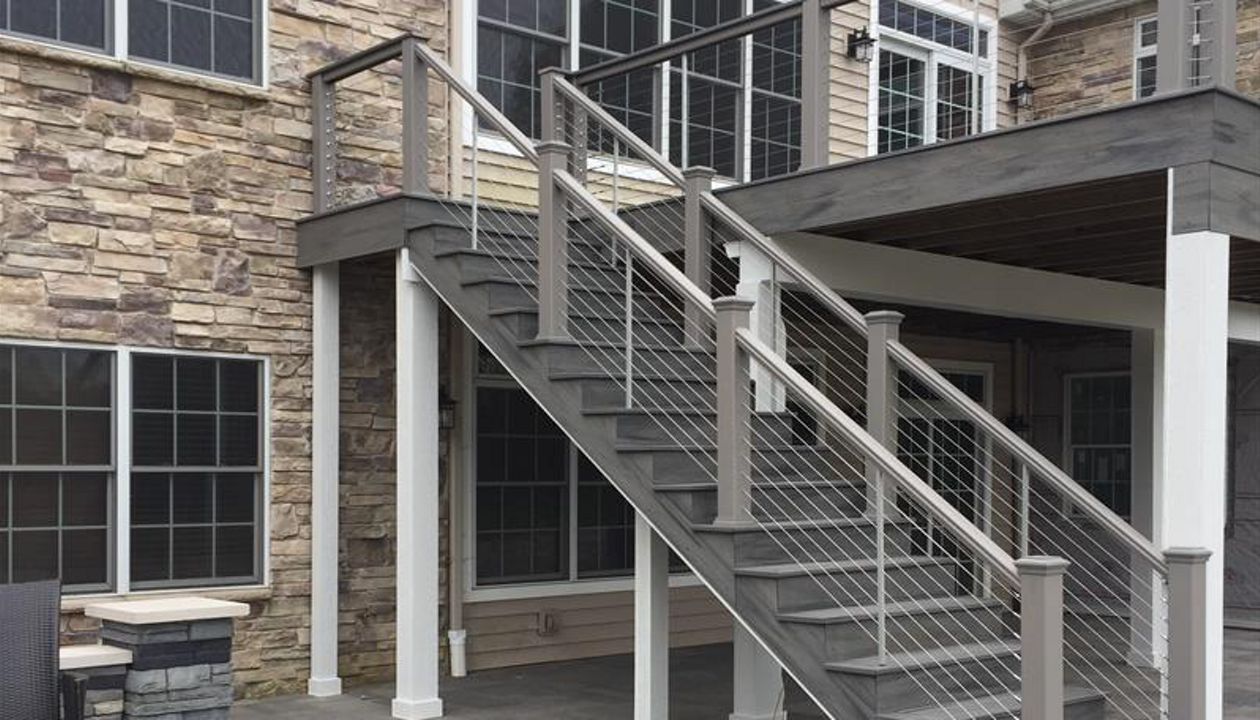 Transcend Tropical Island Mist Decking, Railing Posts &amp;amp; Cocktail Railing.