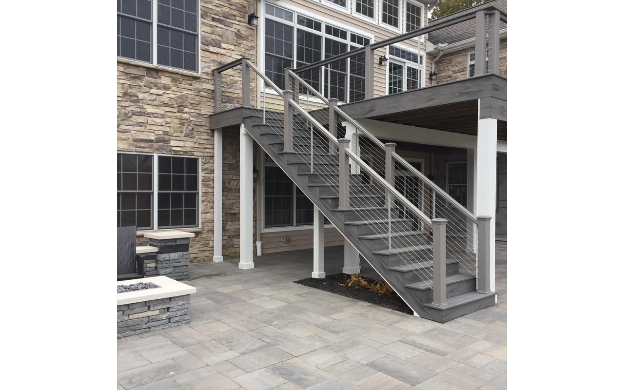 Transcend Tropical Island Mist Decking, Railing Posts &amp;amp; Cocktail Railing.