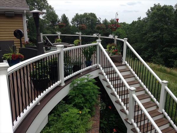 Trex Transcend rail with aluminum balusters