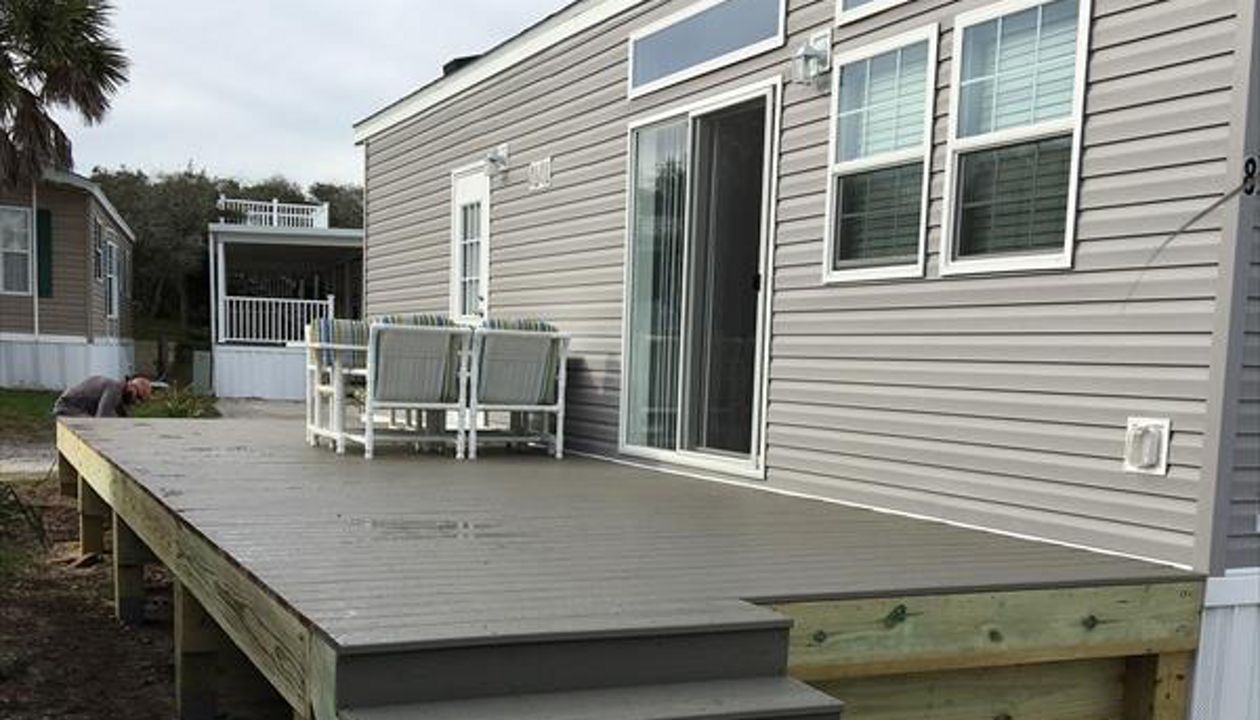 St Augustine beach - awaiting screen room