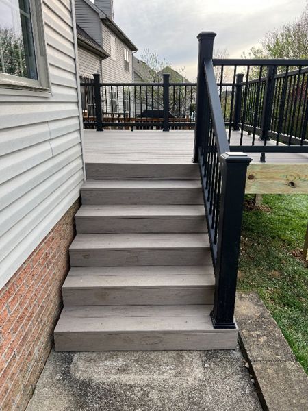 5 steps Biscayne With Black Rail