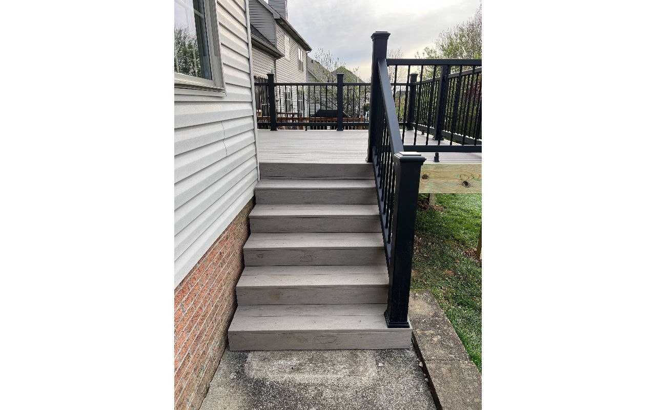 5 steps Biscayne With Black Rail