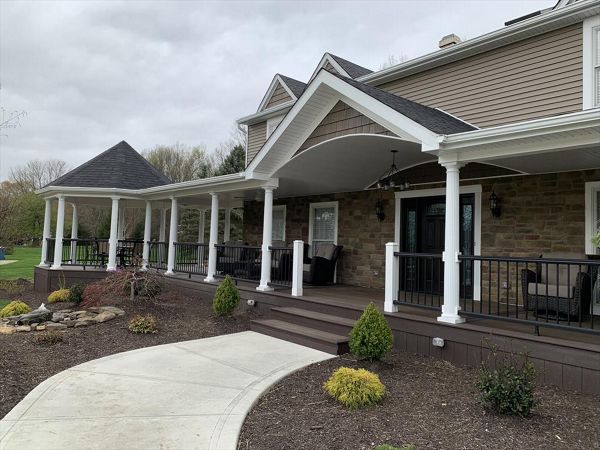 Transcend Spiced Rum with Vintage Lantern trim Transcend Charcoal Black Rail