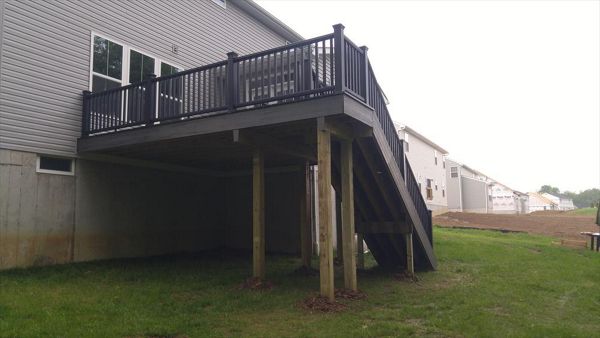 Trex Transcend Island Mist decking w/ Trex Transcend composite railing. Milford, OH