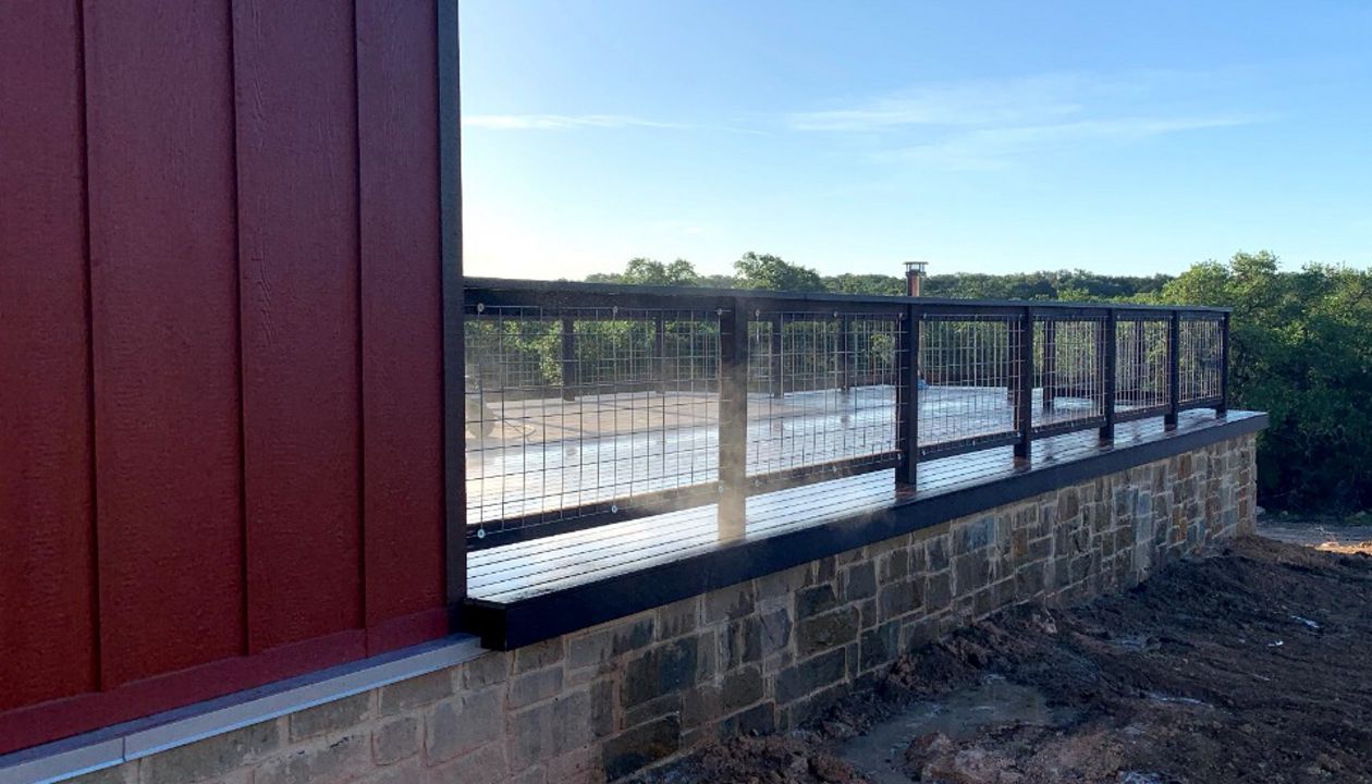 Trex Select Woodlawn Brown