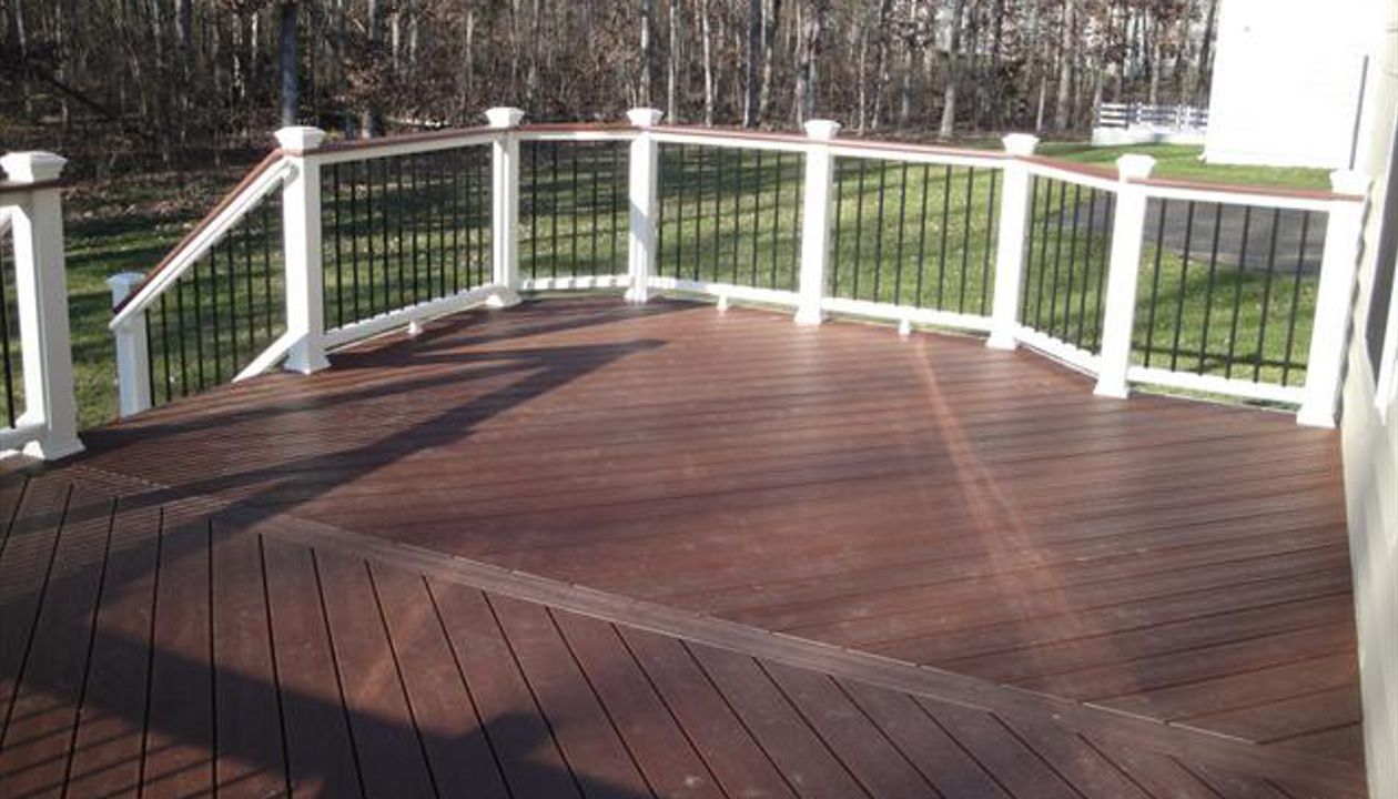 trex fire pit flooring with white transcend railing