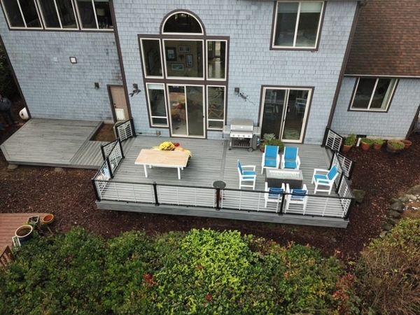 Trex Island Mist Deck with Trex Signature Rod Rail