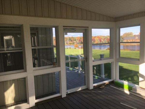 Trex select, 3 season screened porch. Davisburg