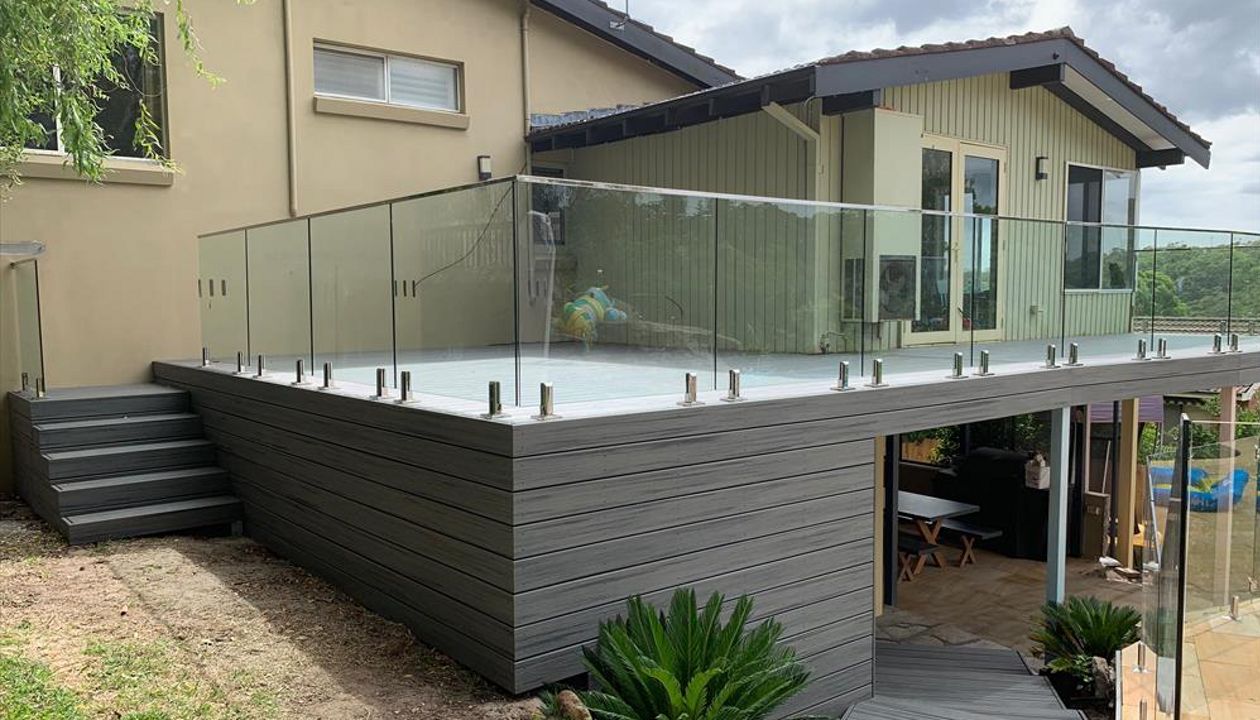 he new Island Mist deck has been installed and is just waiting for its final clean before handover to the excited owners.