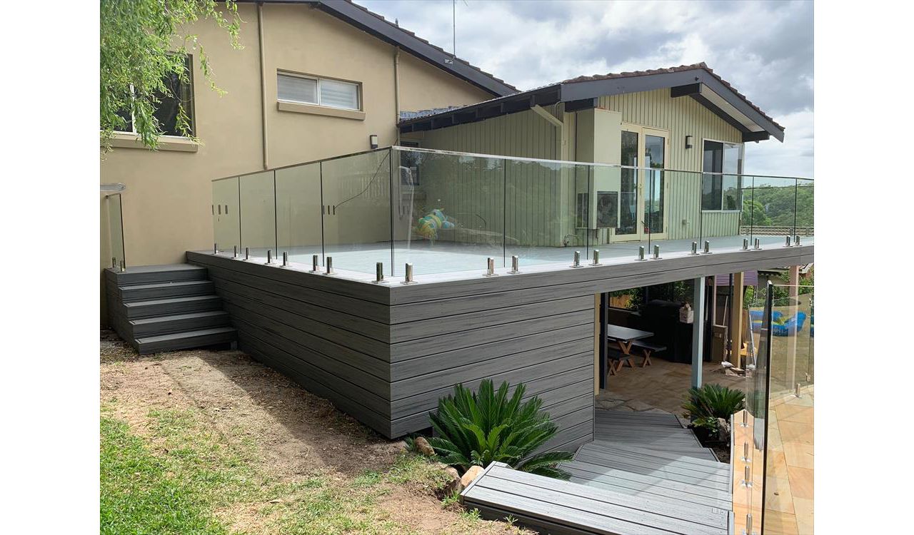 he new Island Mist deck has been installed and is just waiting for its final clean before handover to the excited owners.