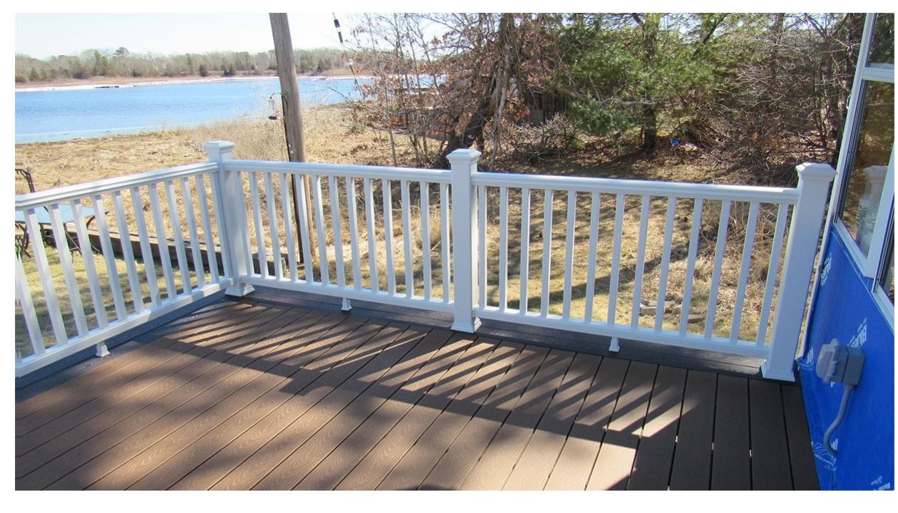 Trex Select Earth Tones colors Saddle and Woodland Brown