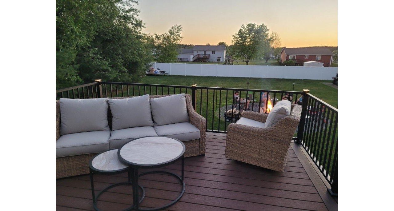 Enjoy the comfort and ambience with Trex Transcend decking, LED lighting with Trex Signature black aluminum railings