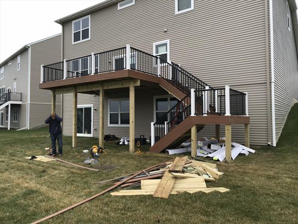 Plymouth, MN deck with Trex Havana Gold composite decking