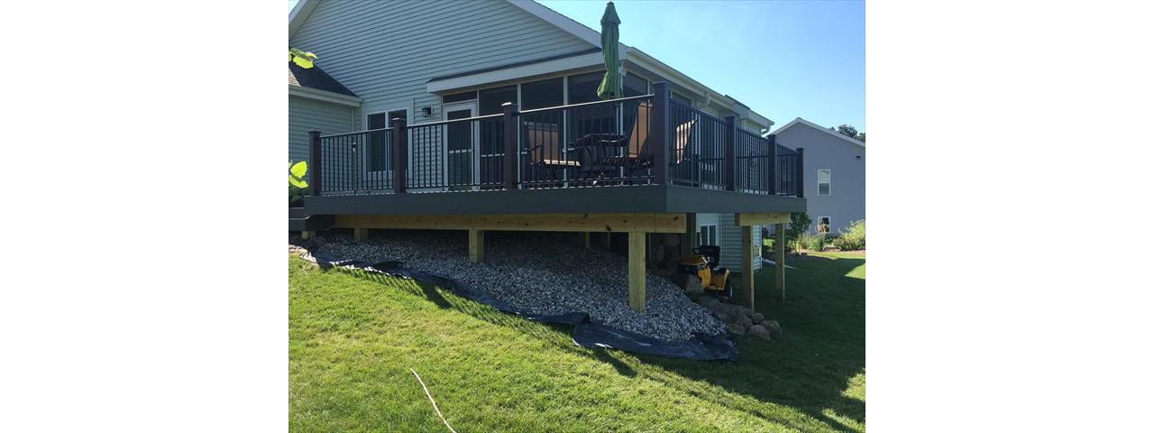 TREX ENHANCE DECKING