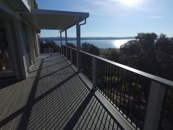 Custom three level Trex Island Mist deck with Transcend Railing