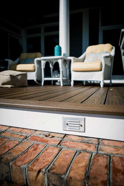 Trex Transcend decking retains its color & resists the rot & warping of wood.
