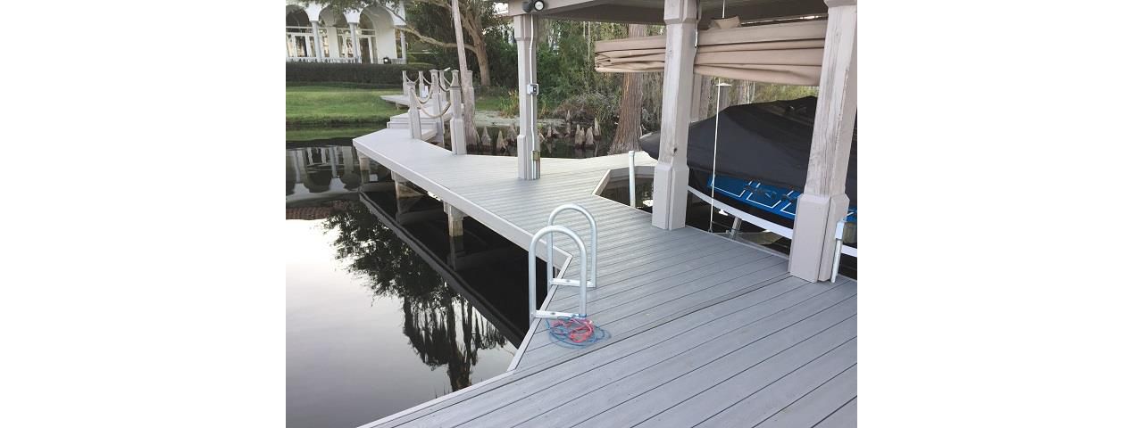 Trex Gravel Path Dock located in Isleworth (Windermere, FL)