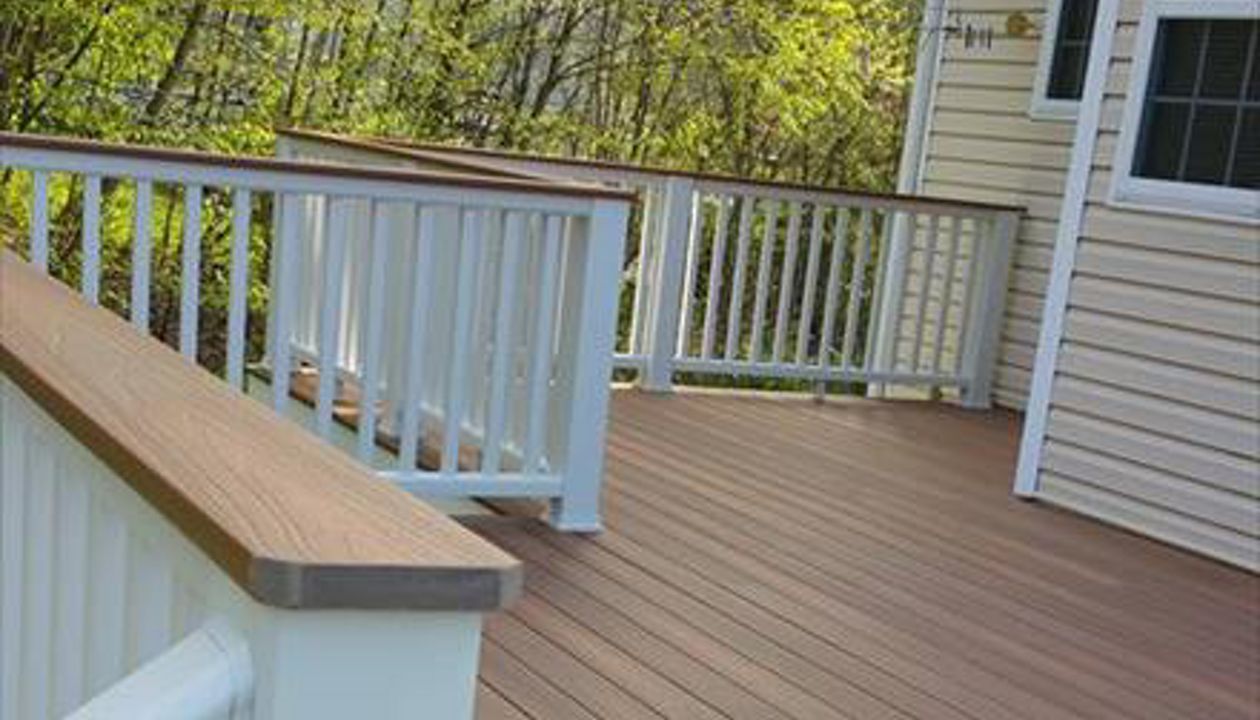 Cocktail Rail using TrexTranscends rail parts in Beacon Falls CT