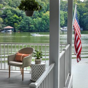 Transcend Rainier decking with Classic White railing