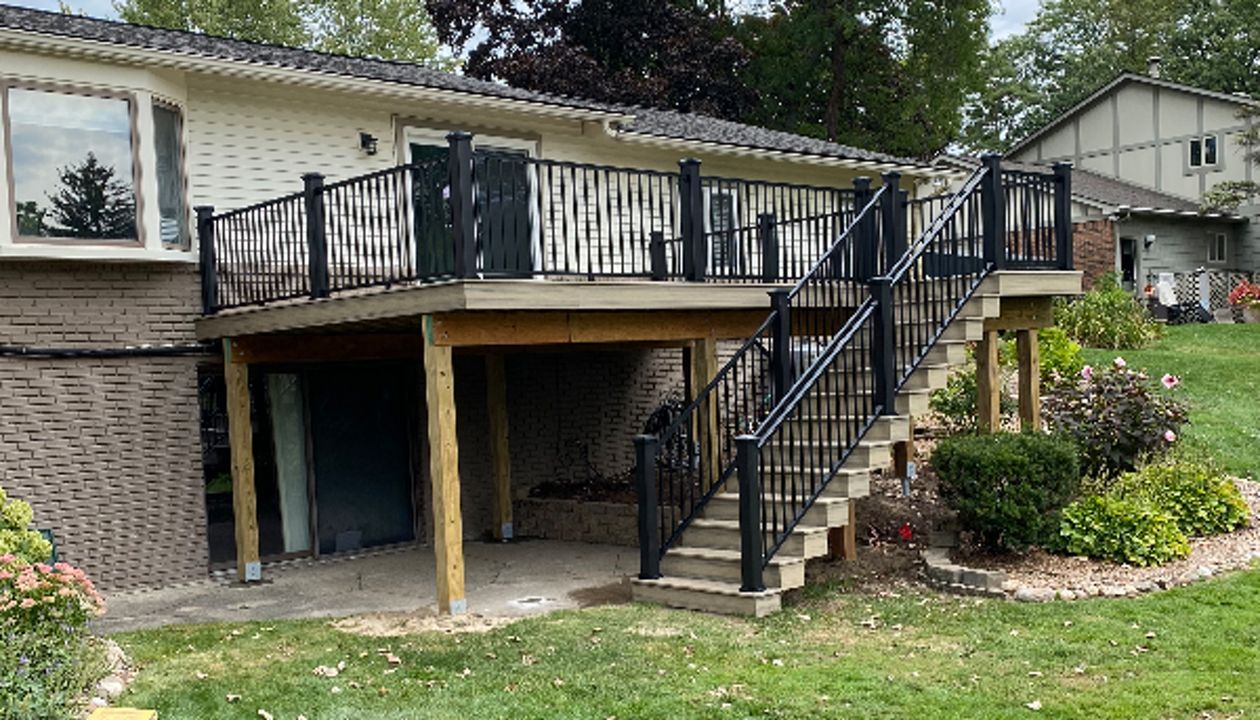 Honey Grove with Signature rail