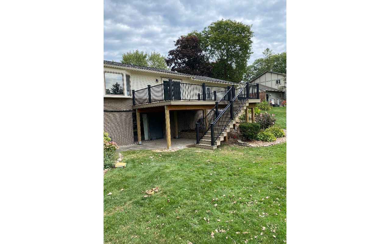 Honey Grove with Signature rail