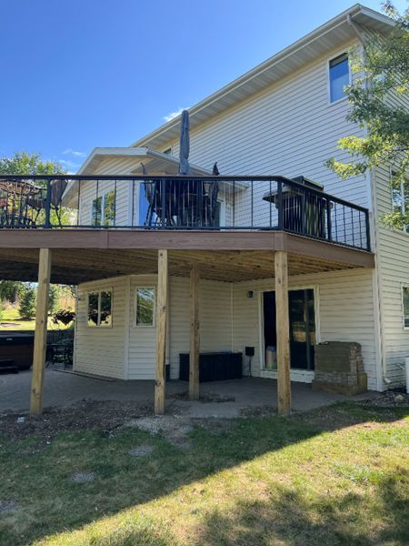 Trex Transcends Lineage composite deck boards - Jasper, Picture framed, Rochester area