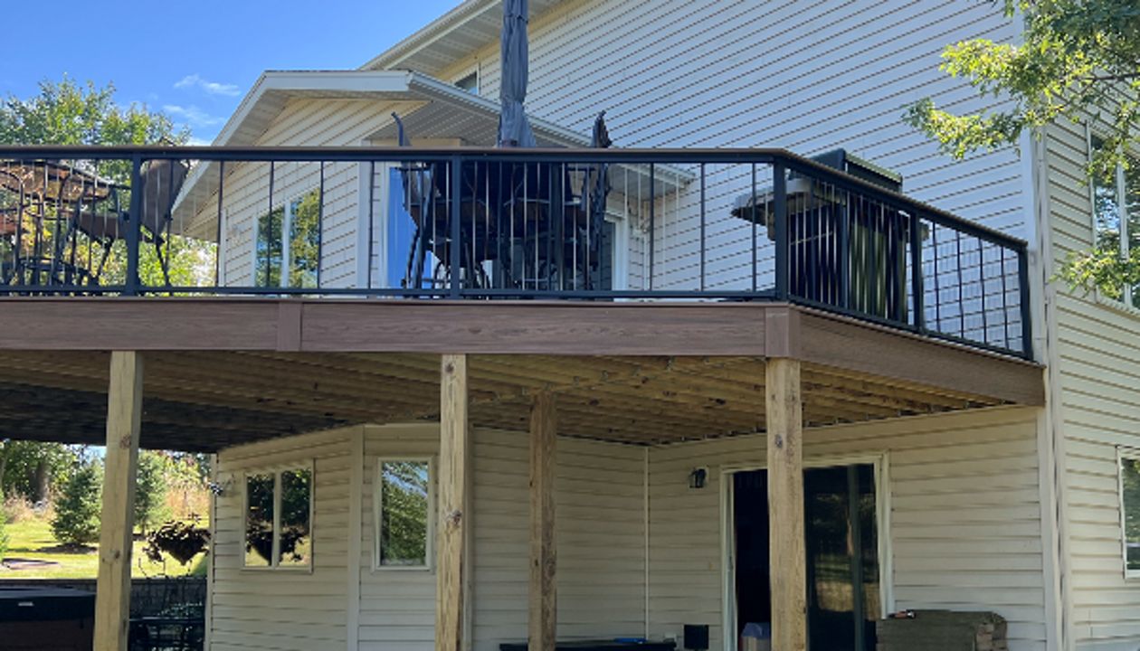 Trex Transcends Lineage composite deck boards - Jasper, Picture framed, Rochester area