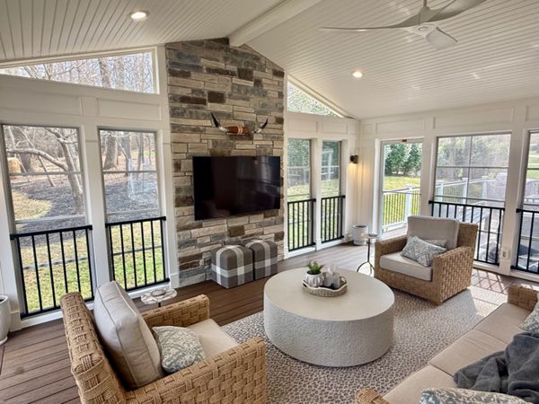 Trex Transcend Three Season Room w/ Signature Rail