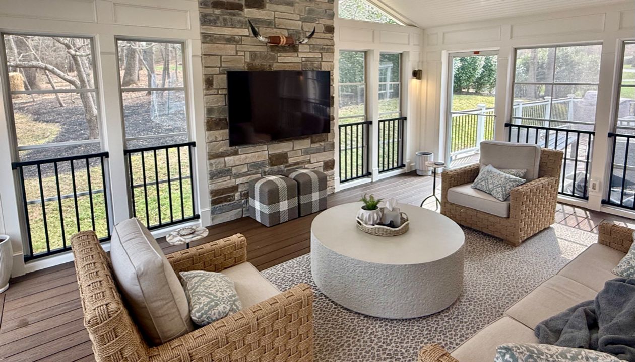 Trex Transcend Three Season Room w/ Signature Rail