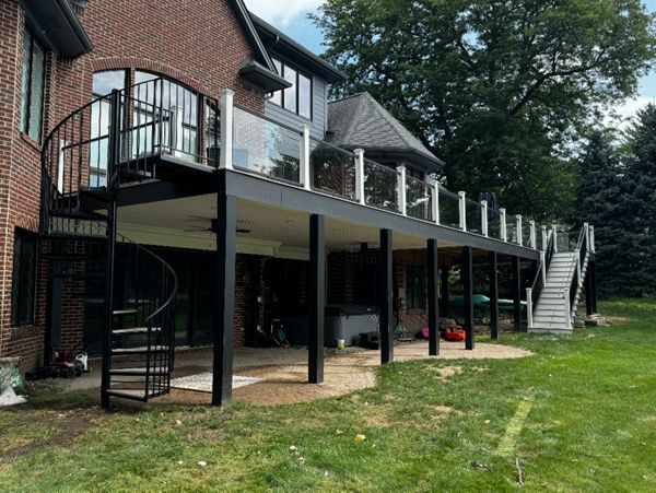 Biscayne with Signature glass rail, Under deck Dry-space with Sprial stairs