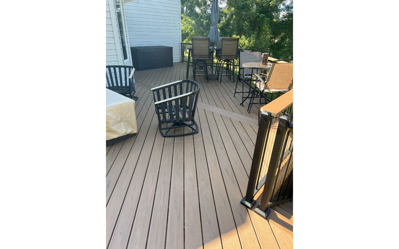 Trex Transcends Lineage composite deck boards - Jasper, Picture framed, Rochester area