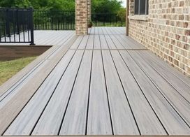 Trex Enhance® Decking in Rocky Harbor and Toasted Sand
