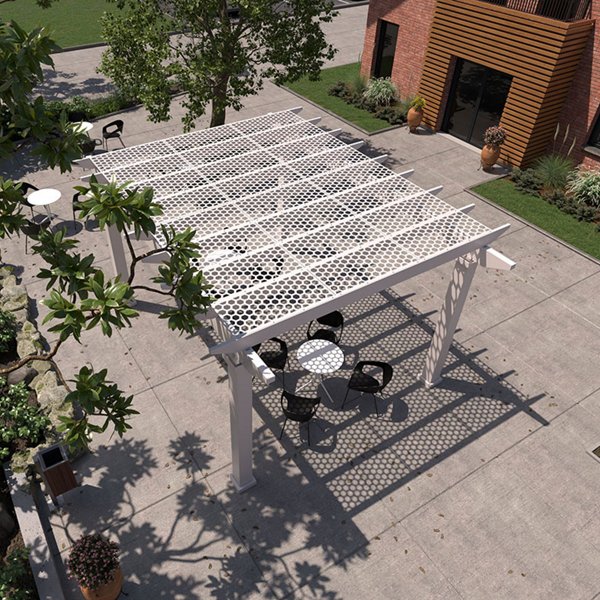 Luxury Deck Features That Will Wow Your Guests | Trex