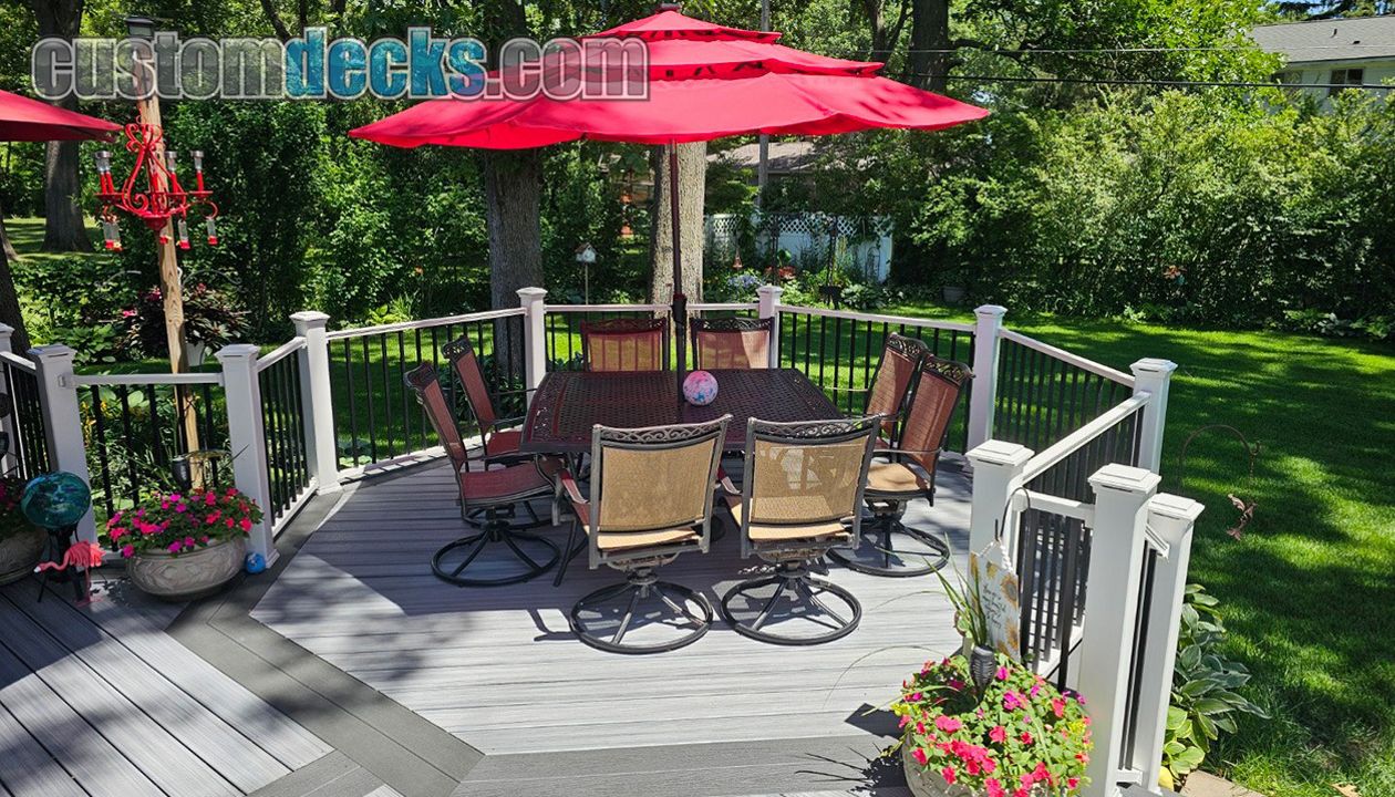 Enhance Foggy Wharf decking with Clamshell double border