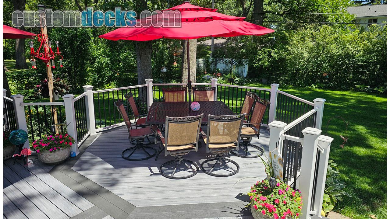 Enhance Foggy Wharf decking with Clamshell double border