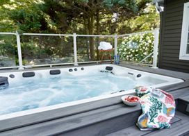 10 Stunning Hot Tub Deck Ideas | Trex