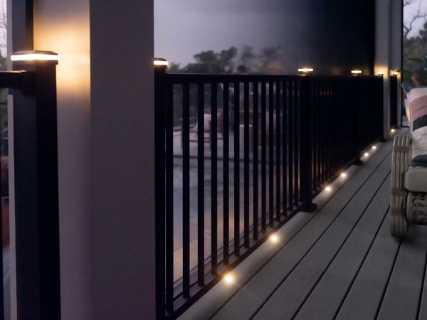 Deck railing deals lights