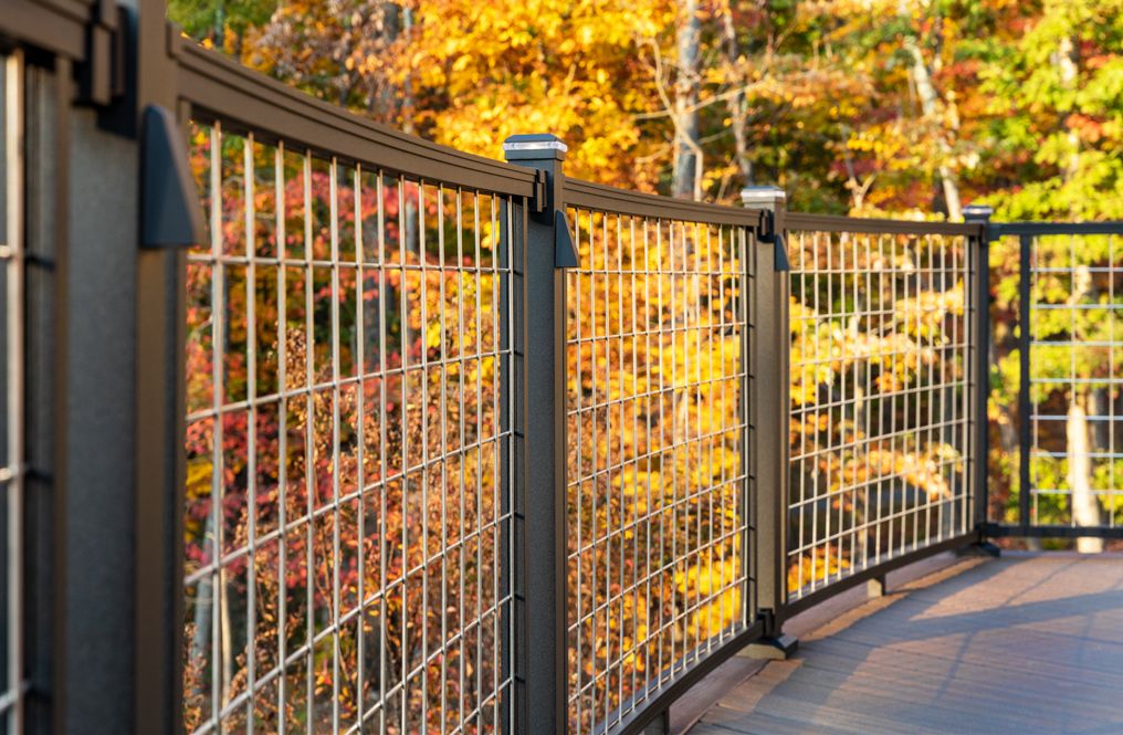 Horizontal Metal Railing for Deck - Great Lakes Metal Fabrication